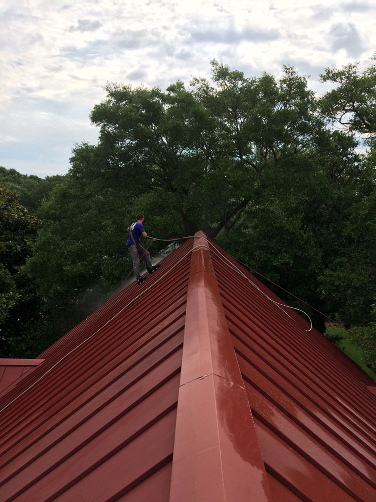 Metal Roof Cleaning