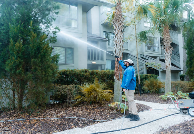 Offering reliable exterior cleaning services throughout Seabrook